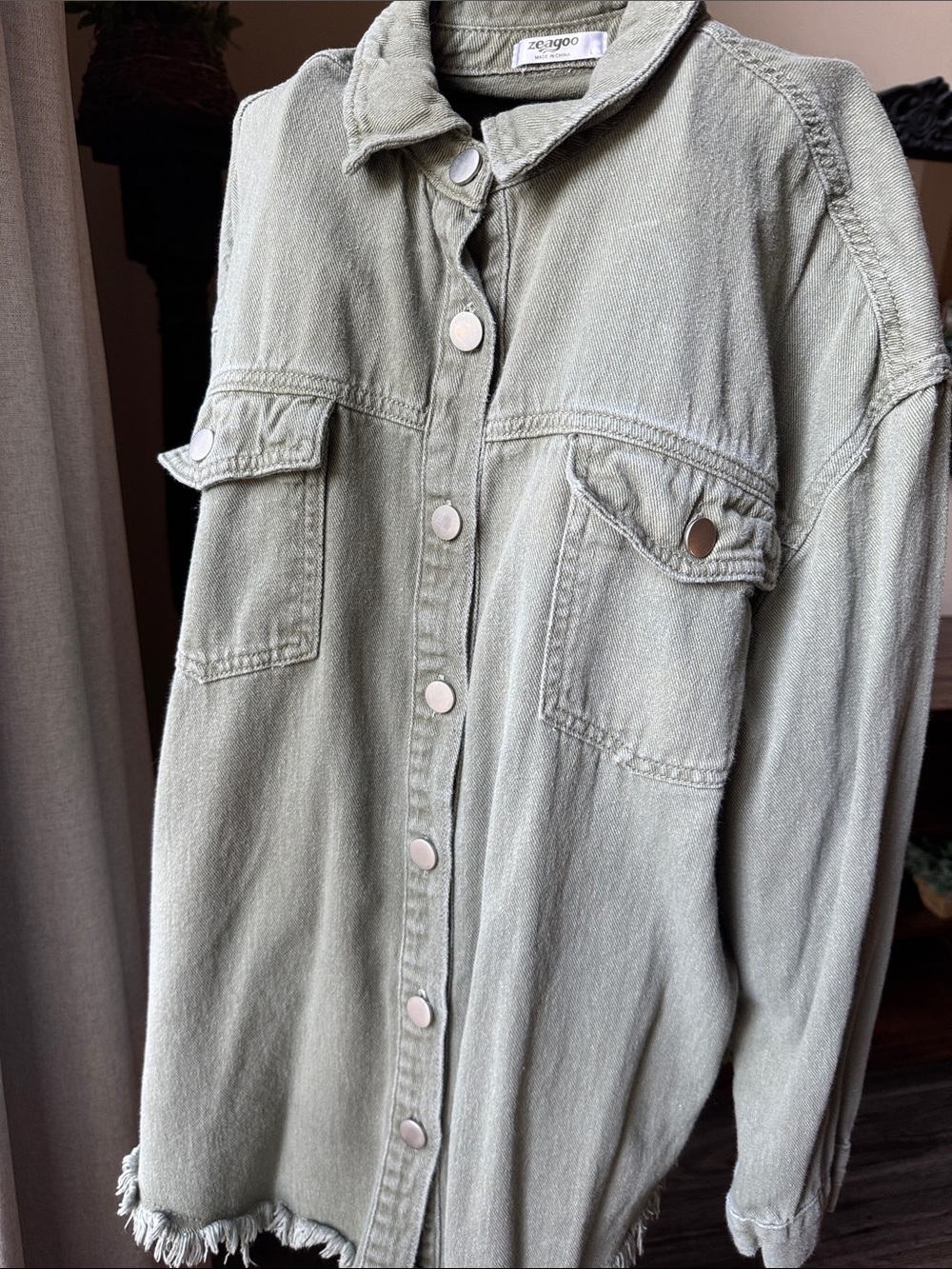 Women’s Army Green Button-Up Shacket - Picture 4 of 7